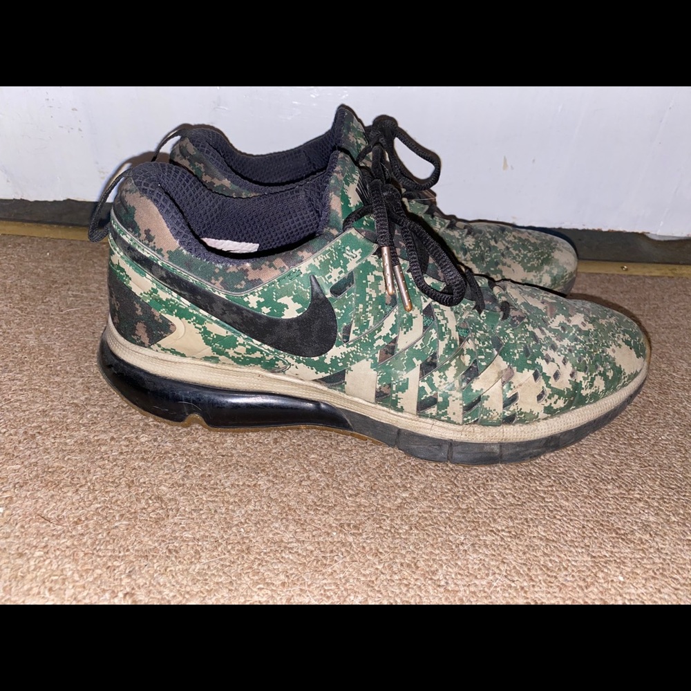 Digital Camo Nike Trap Training Air Max shoes